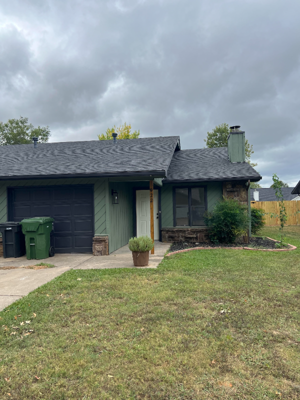 Rogers Multiplex: 922 Turtle Creek Dr