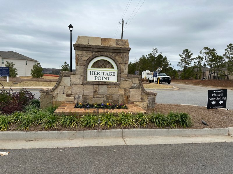 Hampton House: 1112 Holland Dr