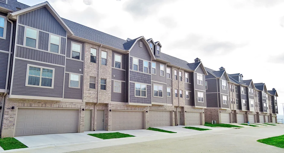 Fayetteville Townhome: 226 S Slopeside Dr