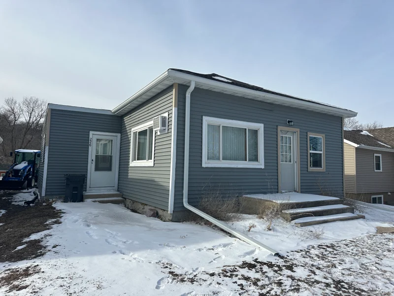 Lake Benton House: 226 Fremont St South