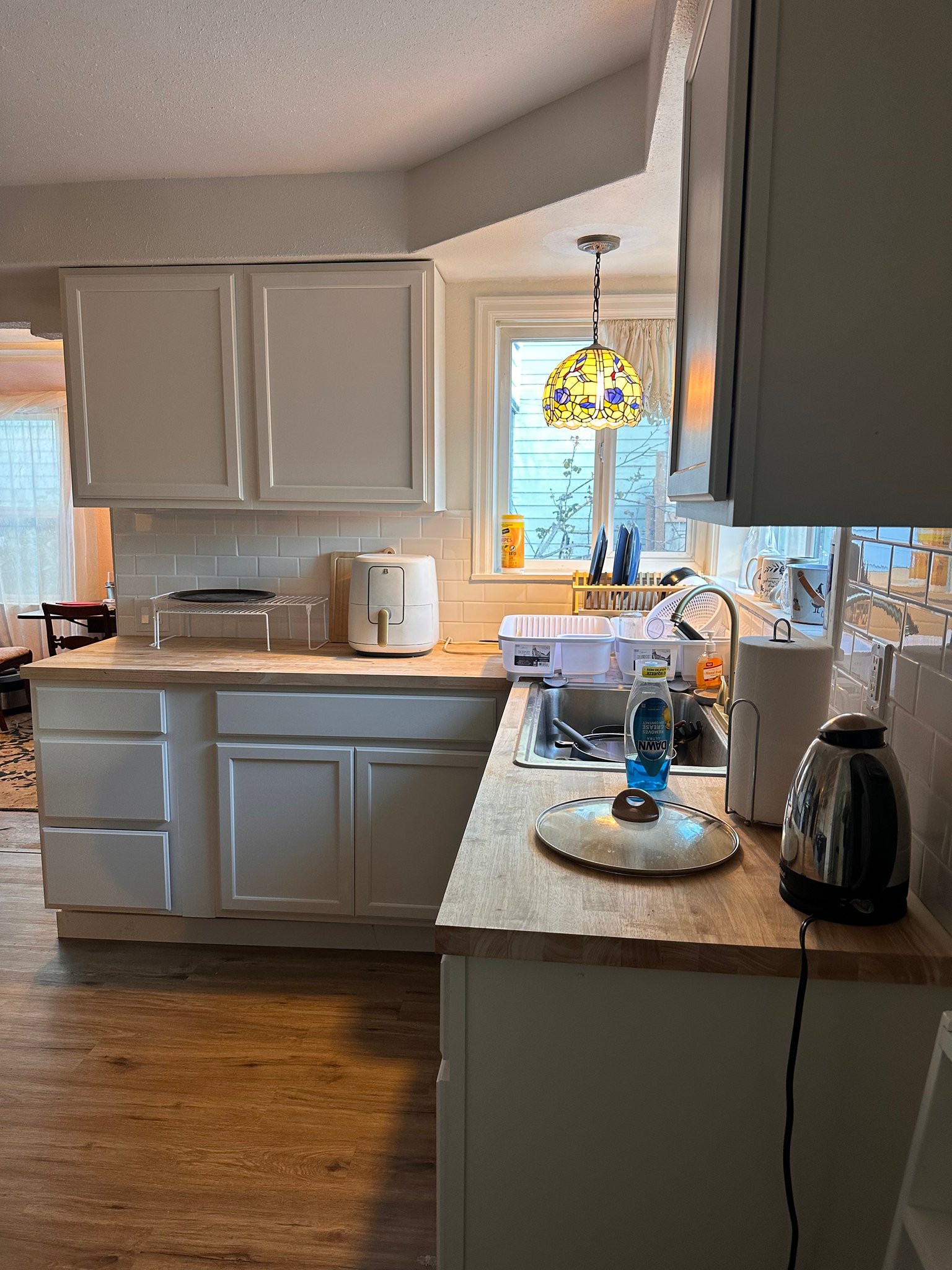 tacoma House: 118 e 62nd st