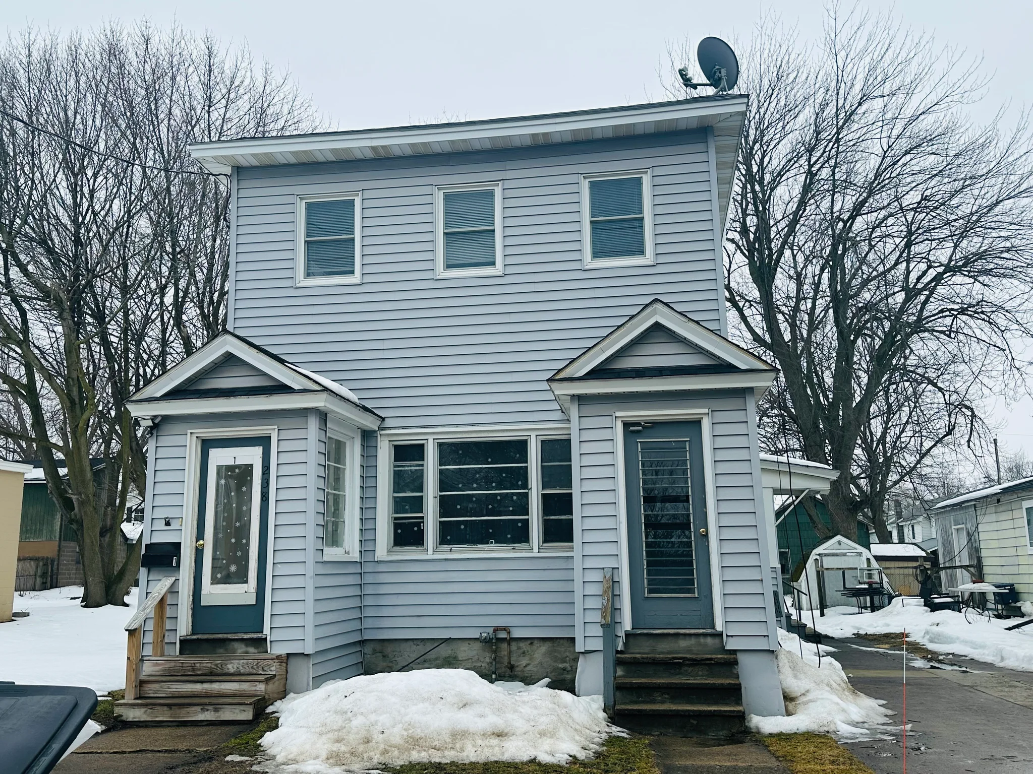 Oswego Multiplex: 238 W 5th St Apt #4