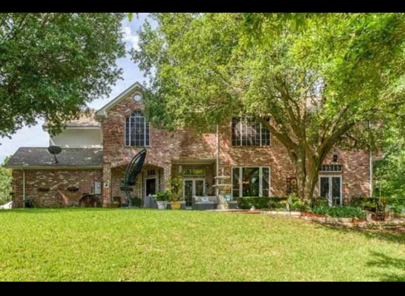 Arlington Townhome: 634 Loch N Green Trail