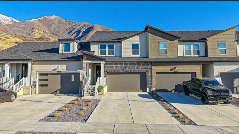 Mapleton Townhome: 4877 S Heartwood Rd