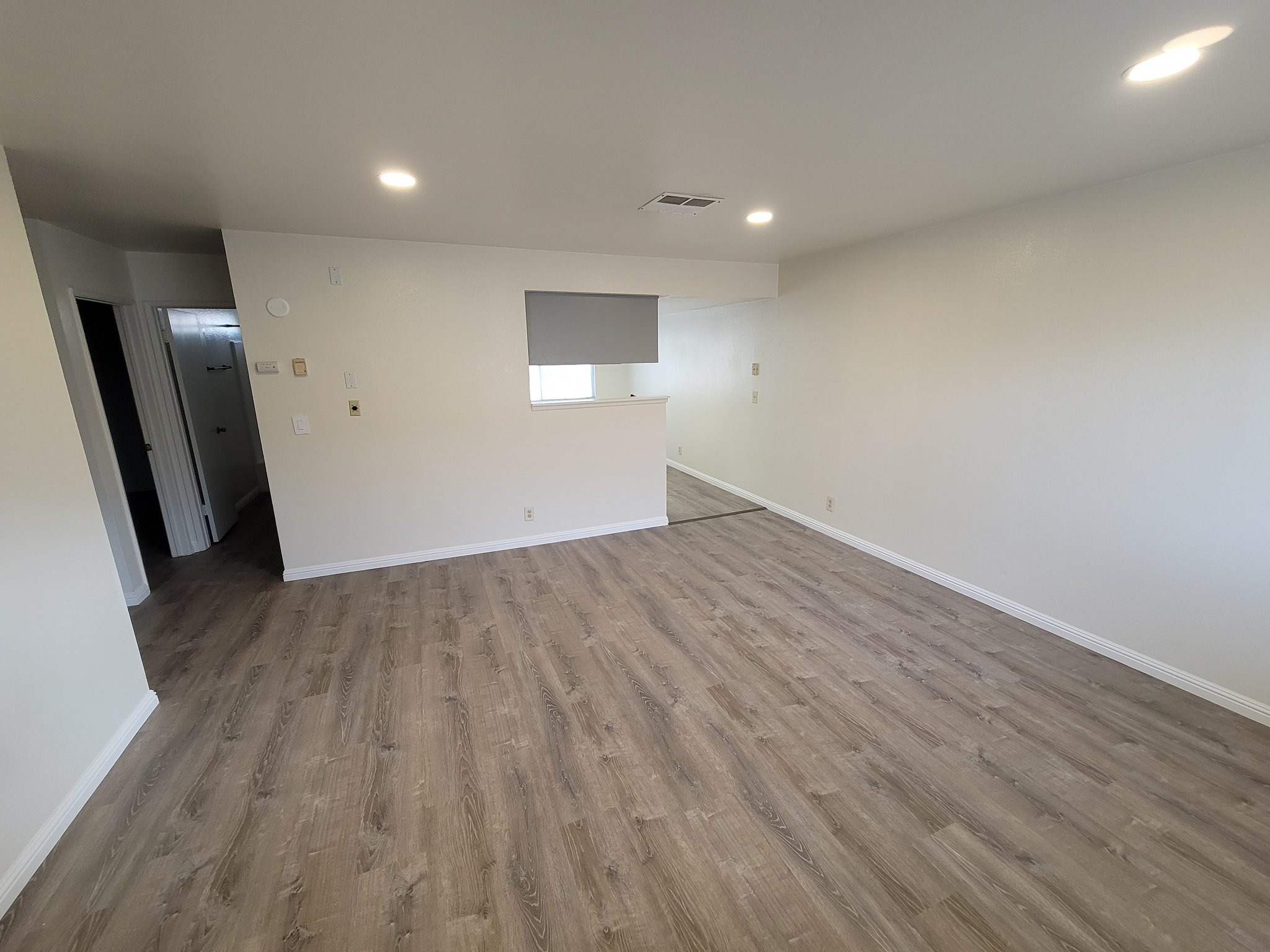 Ridgecrest Multiplex: 1016 w atkins