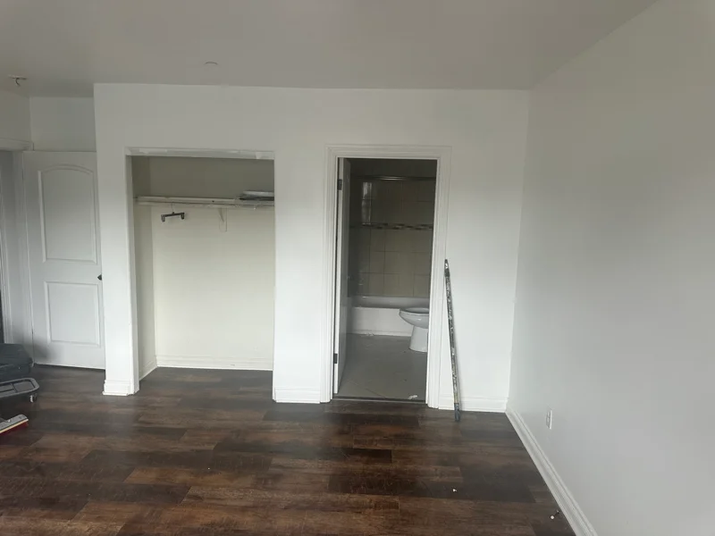 Los Angeles Townhome: 11013 S Broadway