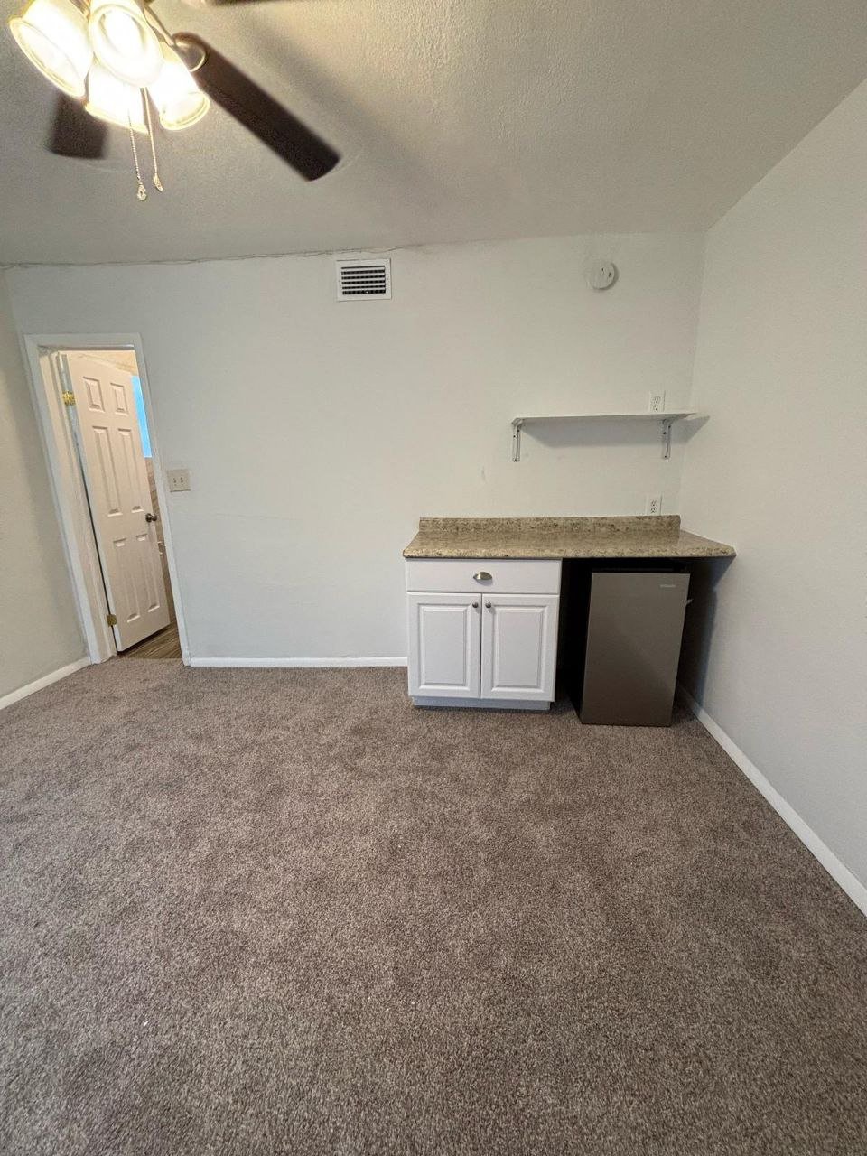 Orlando House: 2014 Pineway Dr