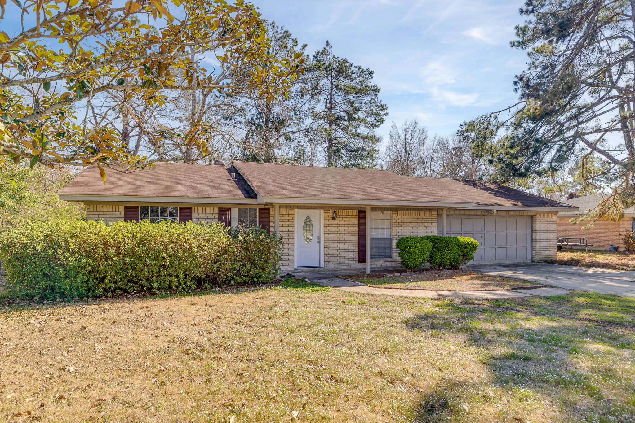 Monroe House: 32 Forest Drive