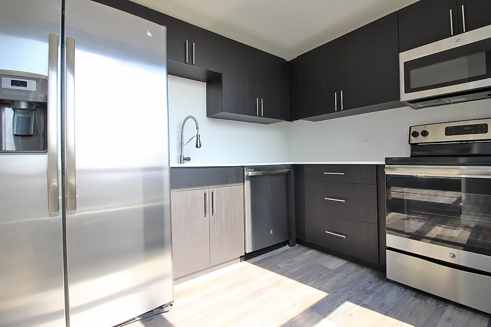 Chicago Condo: 2 E Delaware Pl