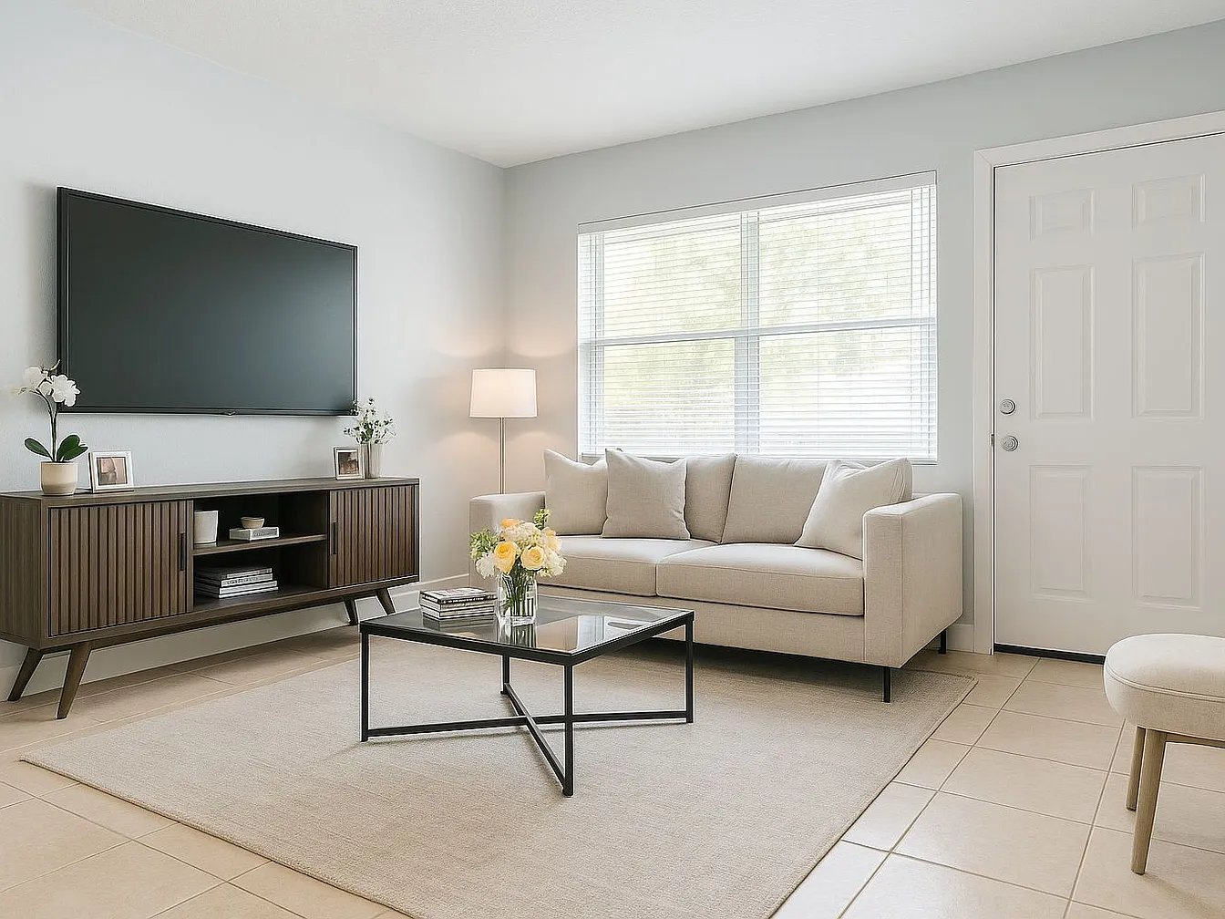 Miami Gardens Apartment: 2601 NW 207th St