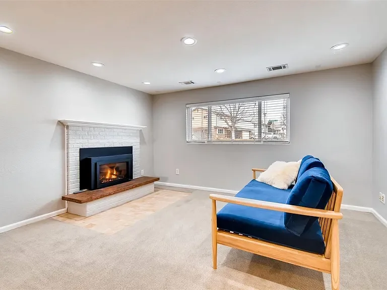 Longmont House: 1403 Lefthand Drive