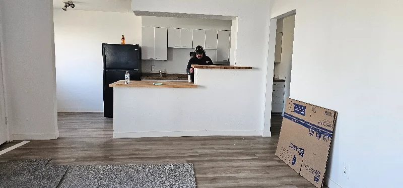 Moses Lake House: 1320 Pershing Rd