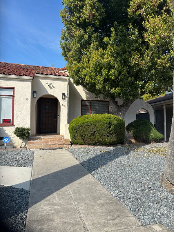 Fresno House: 803 E Peralta Way