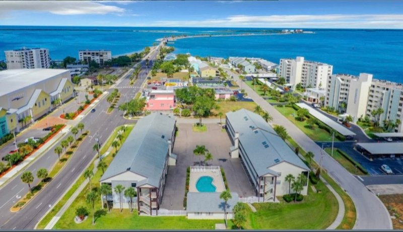 Dunedin Condo: 340 Causeway Blvd