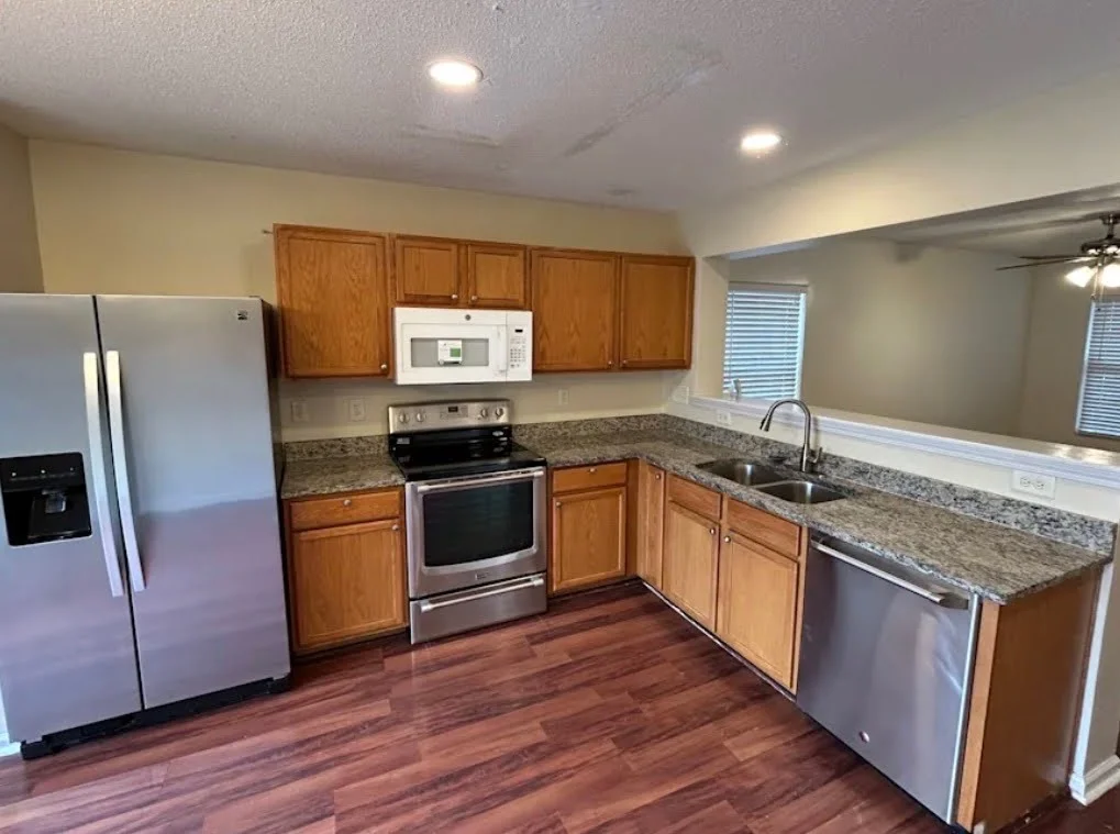 Charlotte House: 552 Tribune Dr