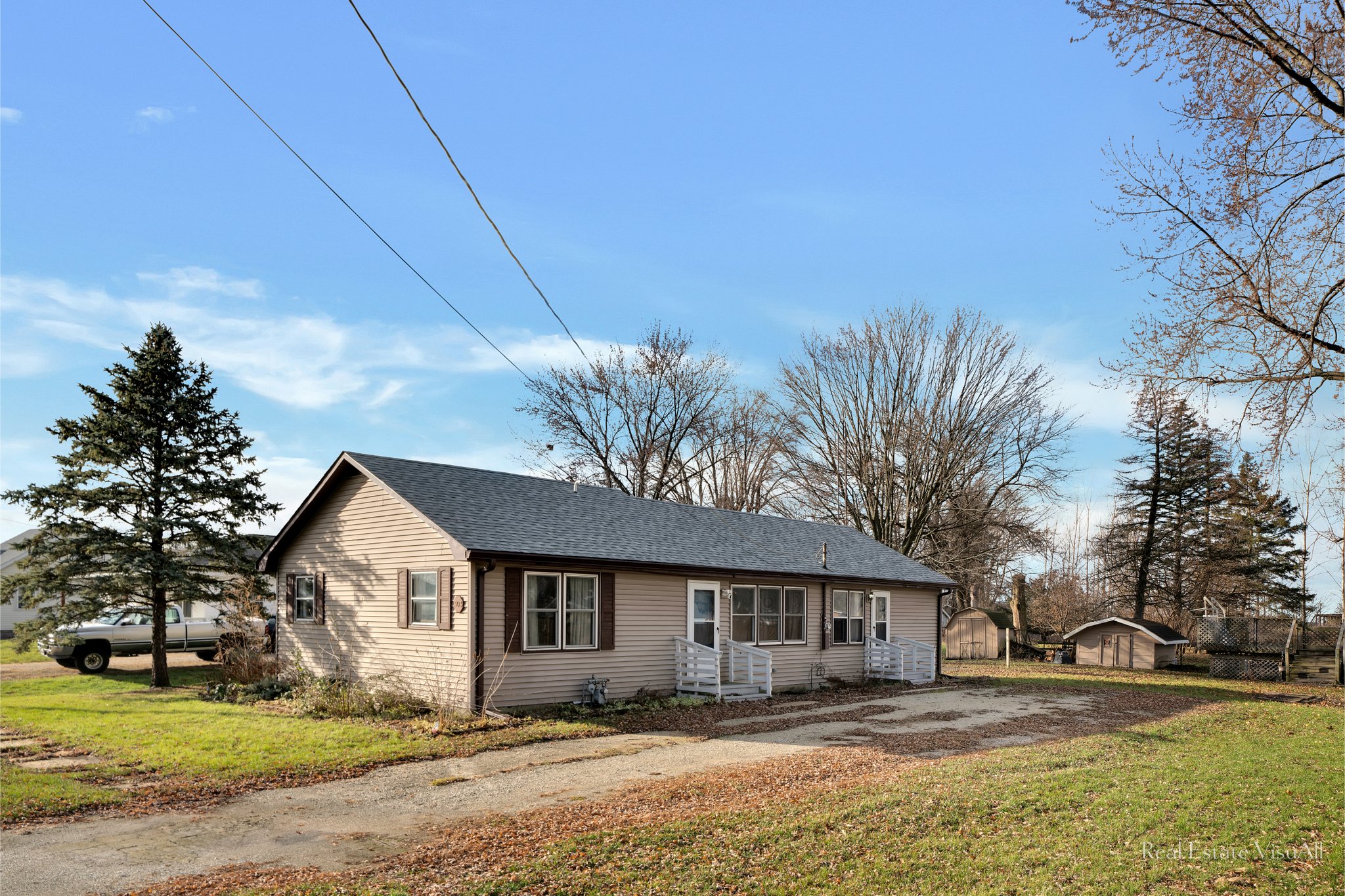 Gardner House: 303 S East St