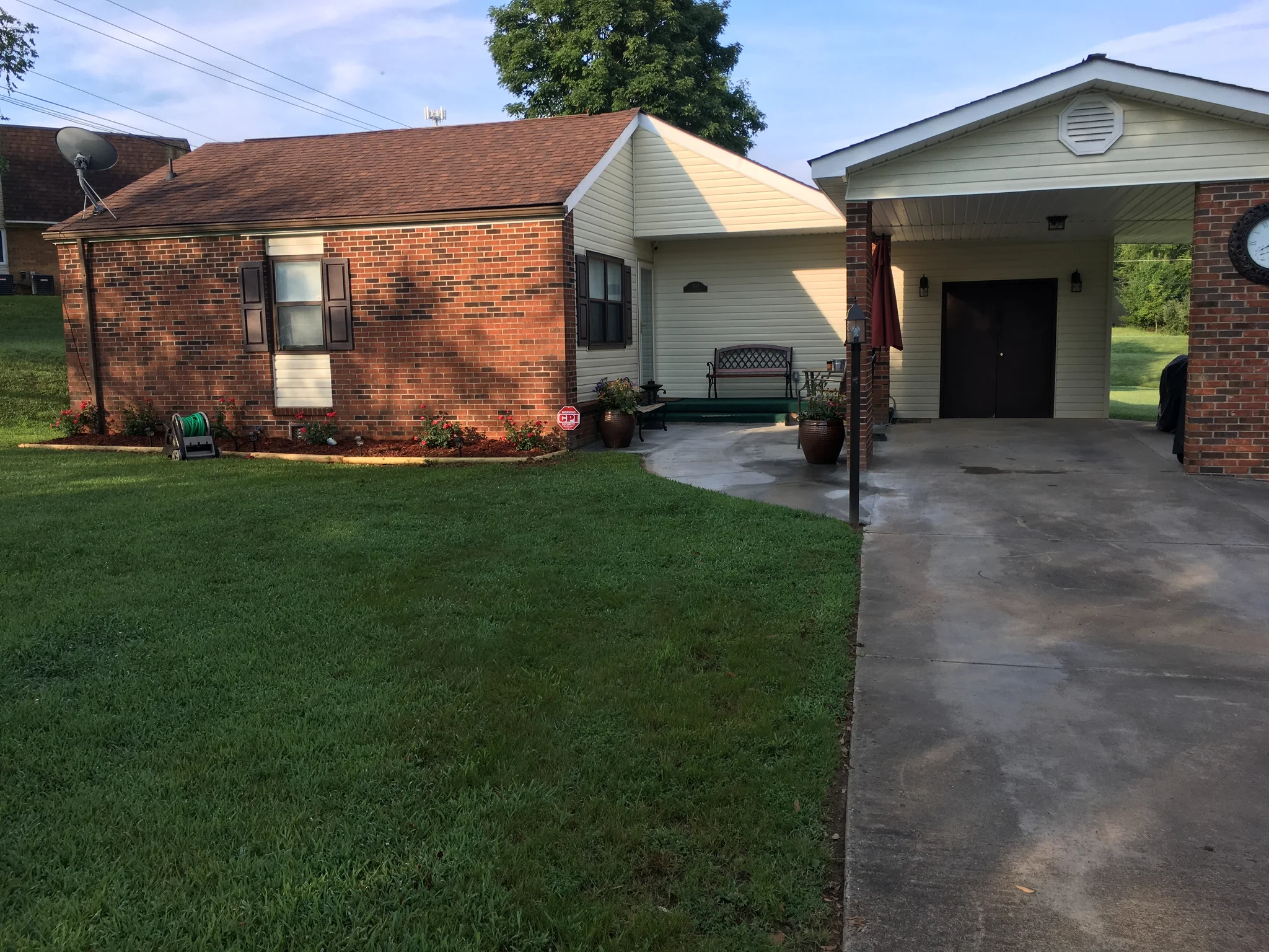 Shelby House: 301 Olsen Dr