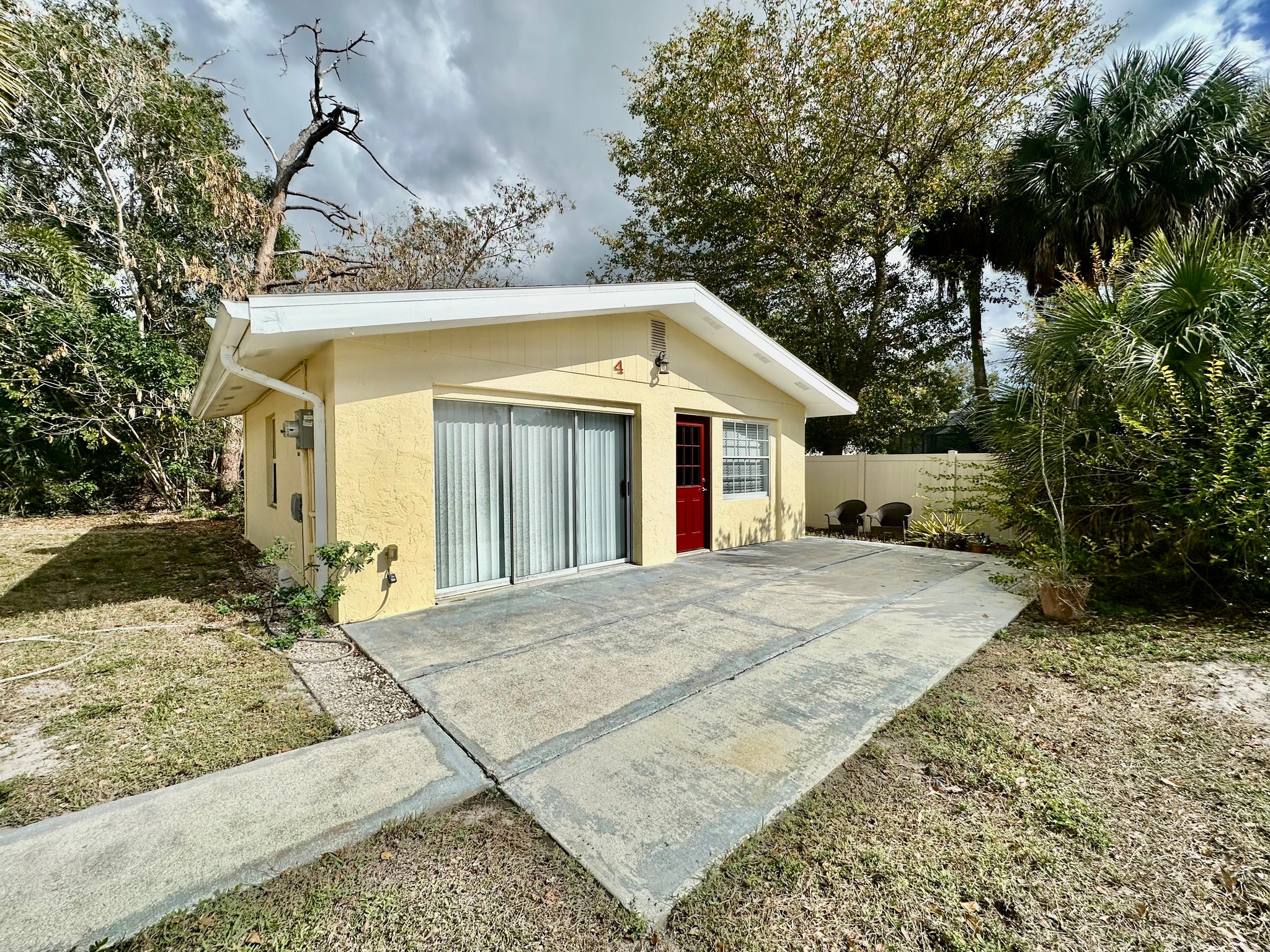 BONITA SPRINGS House: 4241 TARPON AVE #4