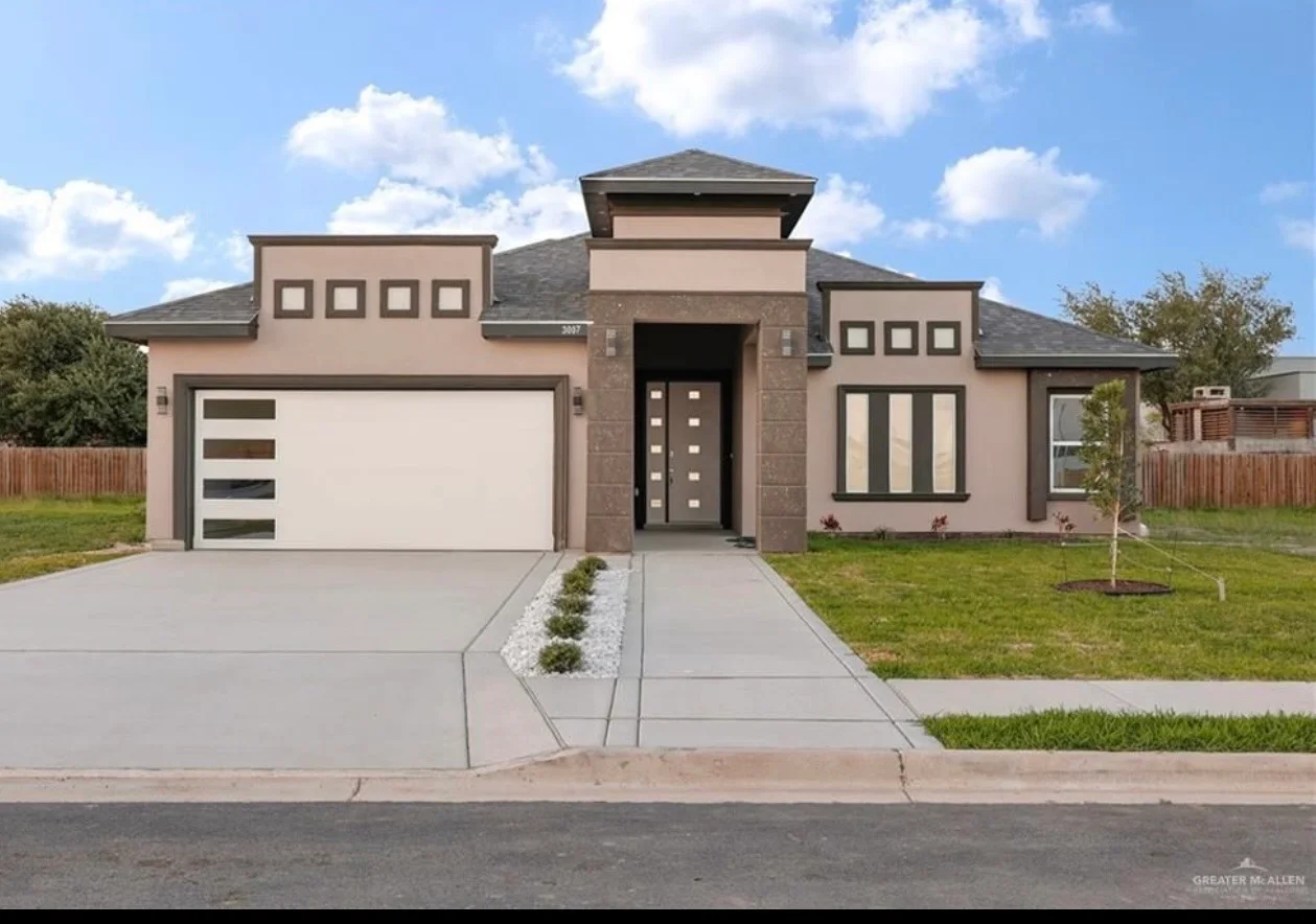 Hidalgo House: 3007 E Ebano St