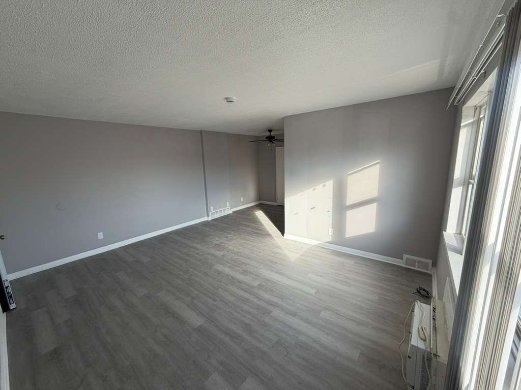 East Cleveland Apartment: 1500 Luxor Rd East Cleveland, OH 44118, USA