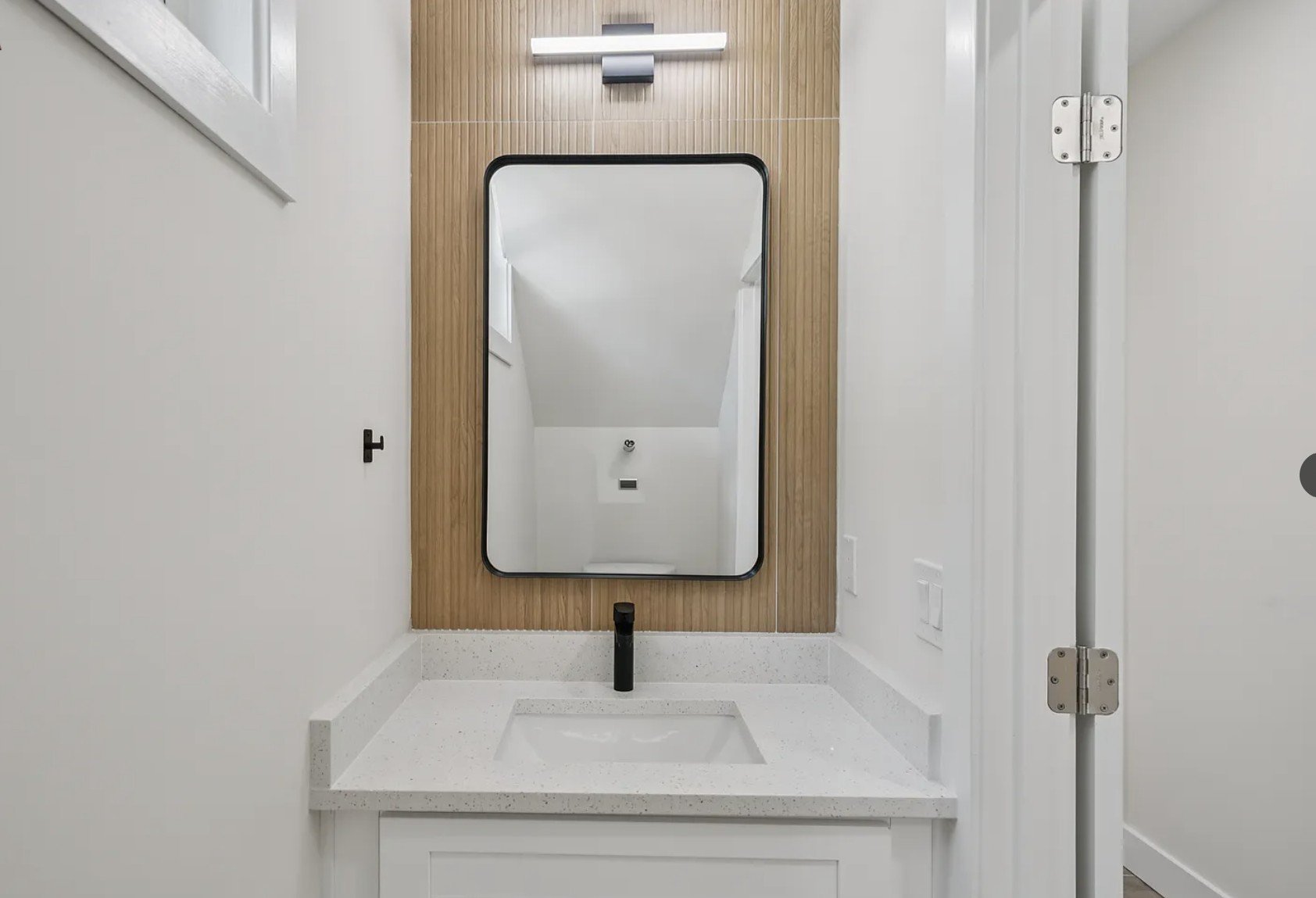 Largo Single Room: 12236 Land St