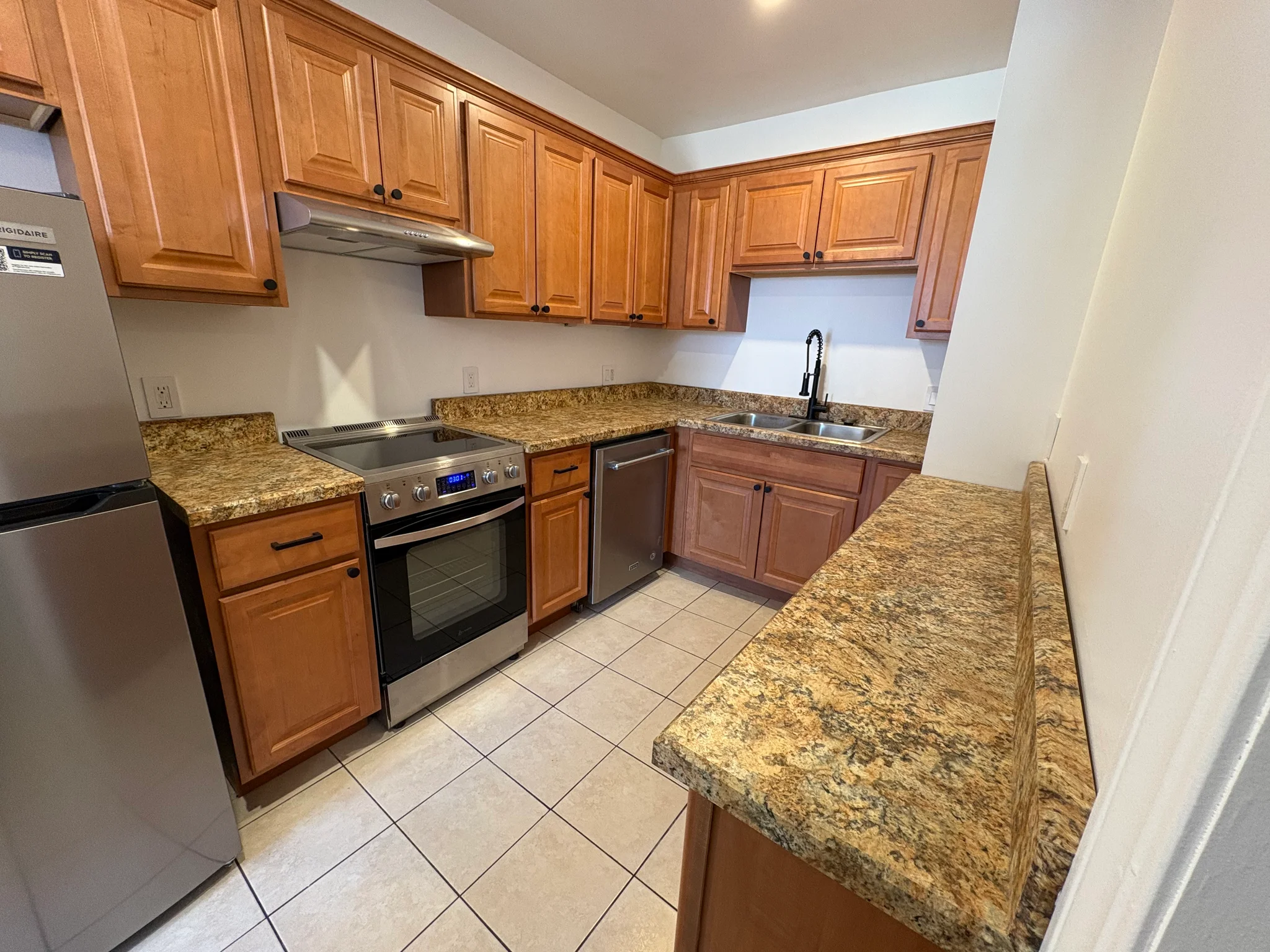 Albany Apartment: 87 Columbia St