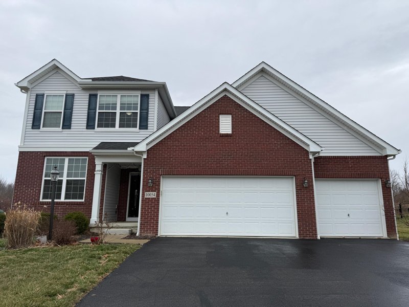 Plain City House: 10054 Viburnum Dr