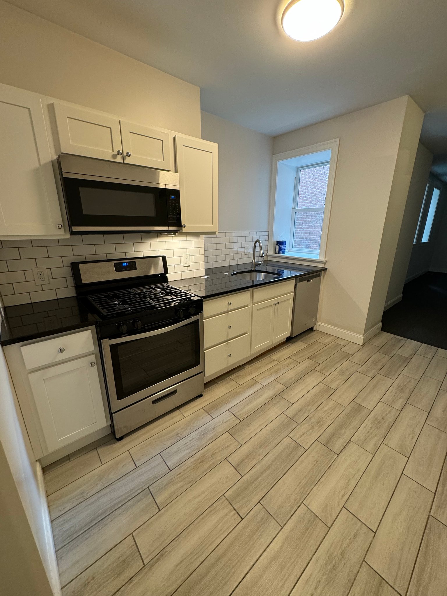 Philadelphia Apartment: 4049 Spruce St,