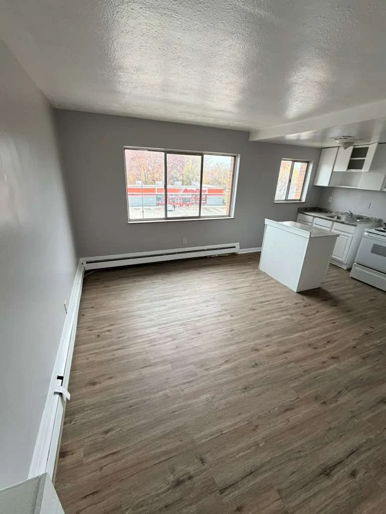 Cleveland Apartment: 15112 Euclid Ave