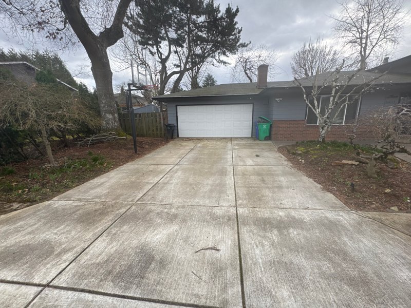 Portland House: 14422 NE Shaver St