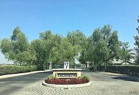 Bakersfield House: 5313 Pelican Hill Dr