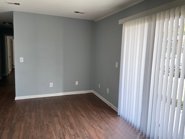 Lexington Condo: 329 W Main St