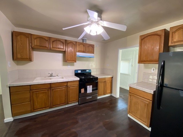 Lawndale House: 14604 Condon Ave