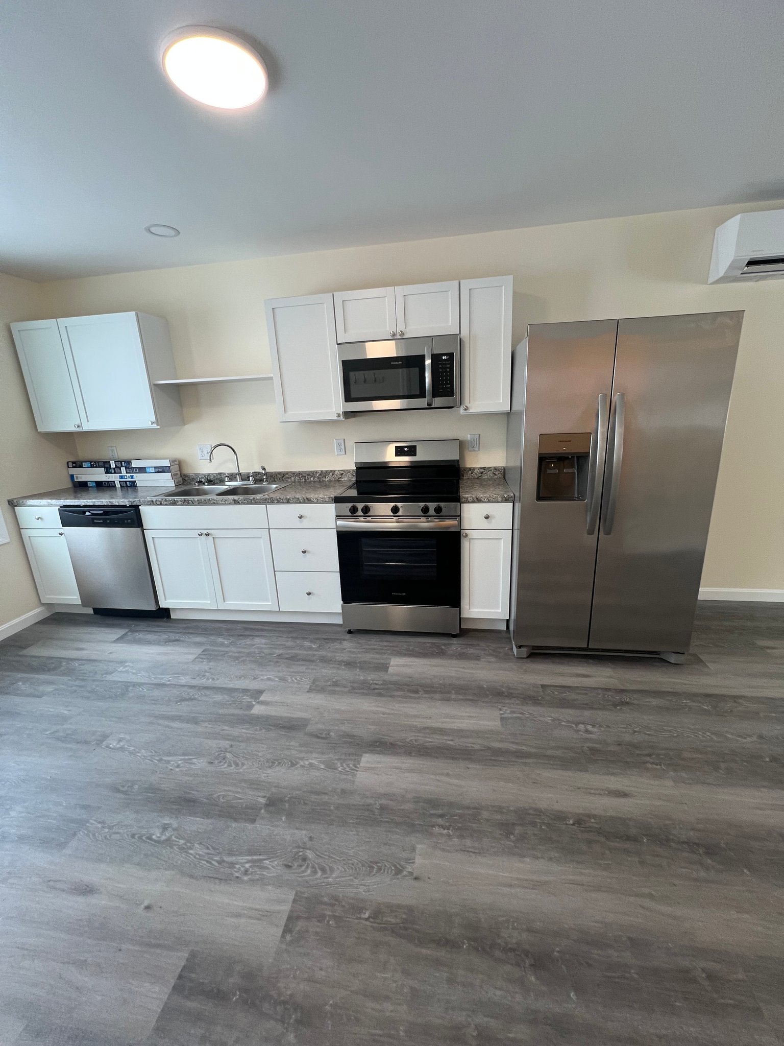 Milford Townhome: 10 boulder Drive