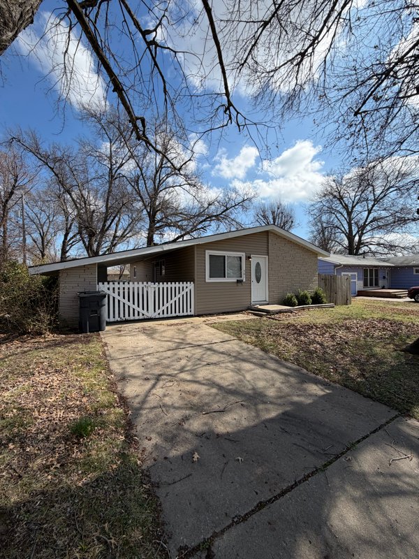 Pittsburg House: 501 Ohio St