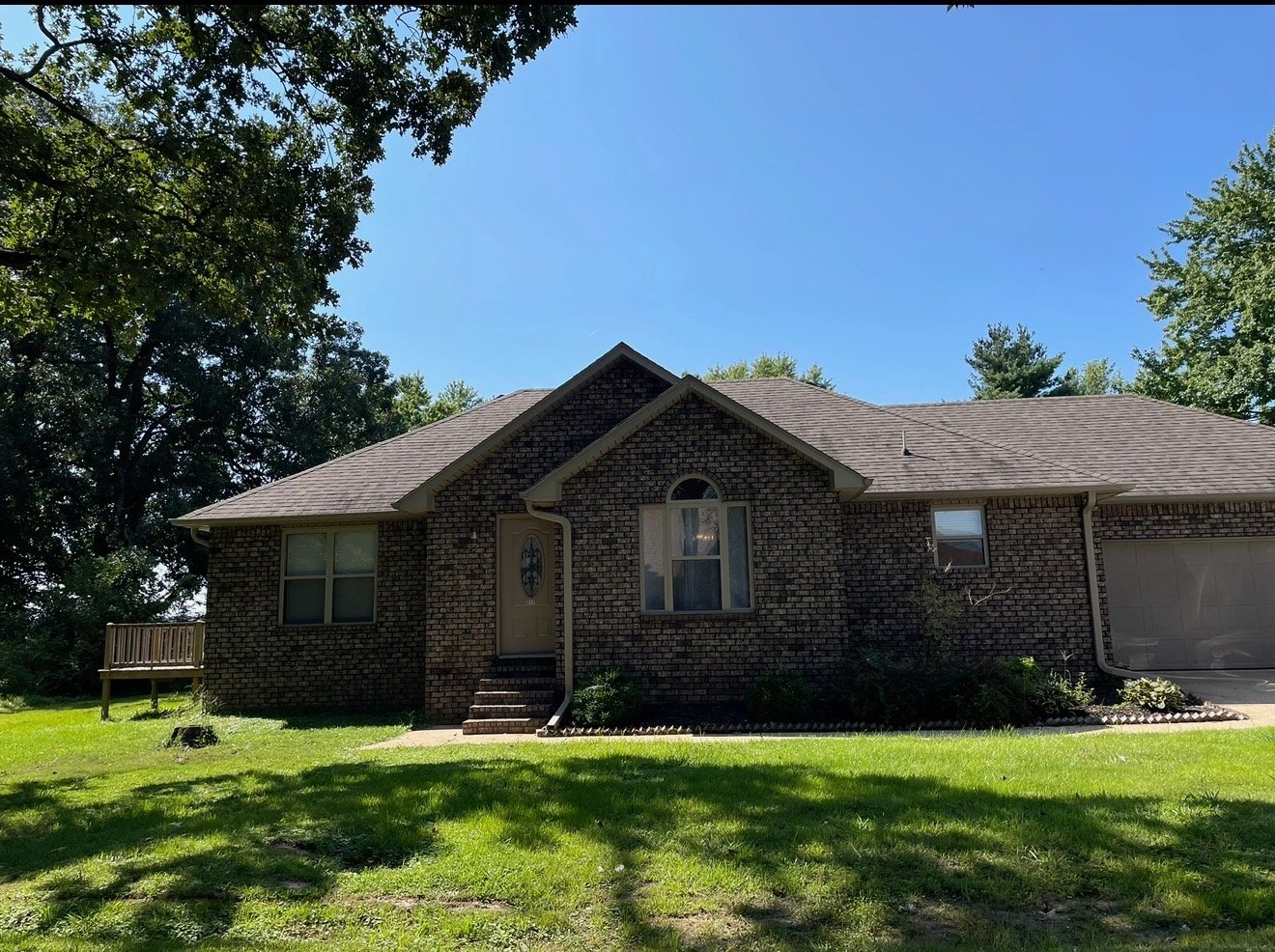 Martin House: 217 Charger ln