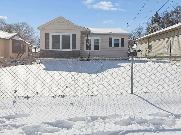 Des Moines House: 1807 E Walnut St