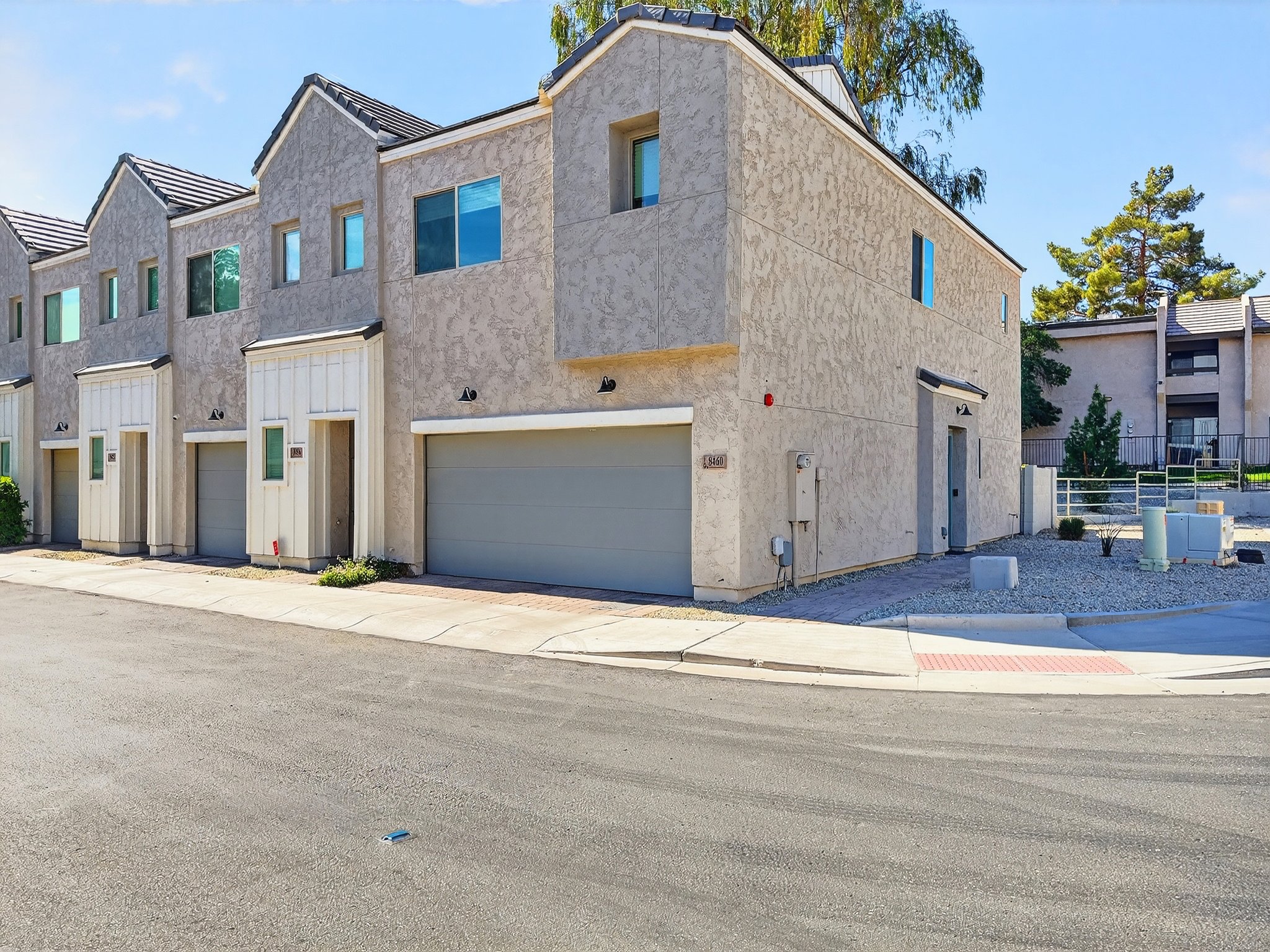 Phoenix Townhome: 8460 N 22nd Dr