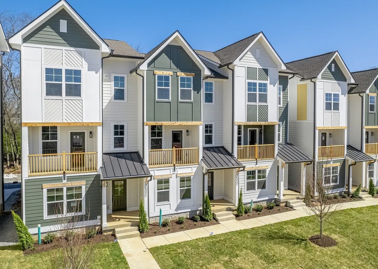 Nashville Townhome: 2022 Maple View Ln