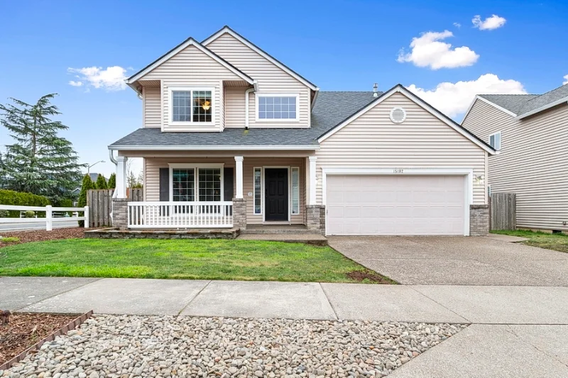 Clackamas House: 15192 SE Bradford Rd