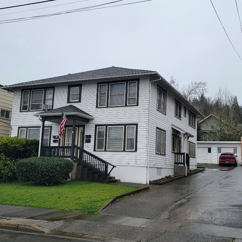 Roseburg Other: 721 SE Kane St