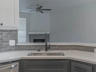 Tuttle House: 1301 Colonial Ave.