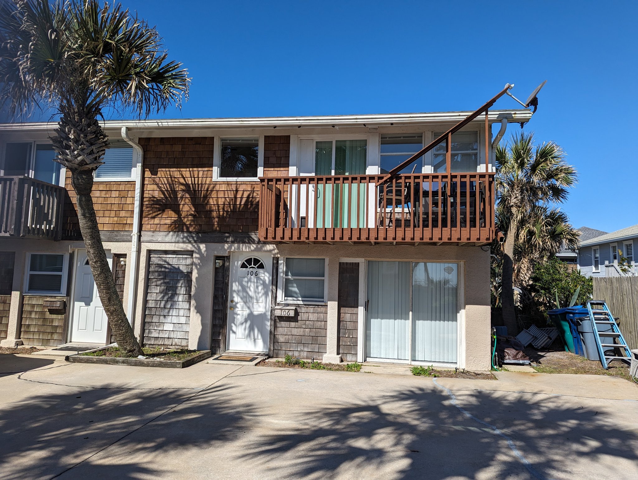 Neptune Beach Townhome: 106 Rose Pl