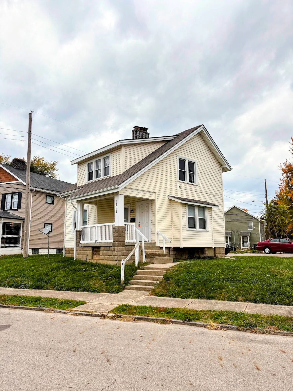 Columbus House: 1262 E 20th Ave