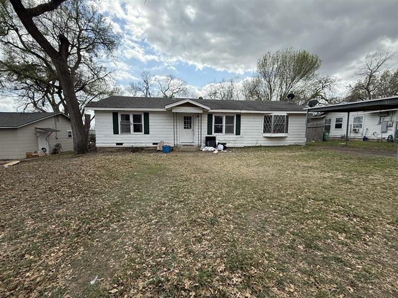 Cameron House: 611 E 5th St.