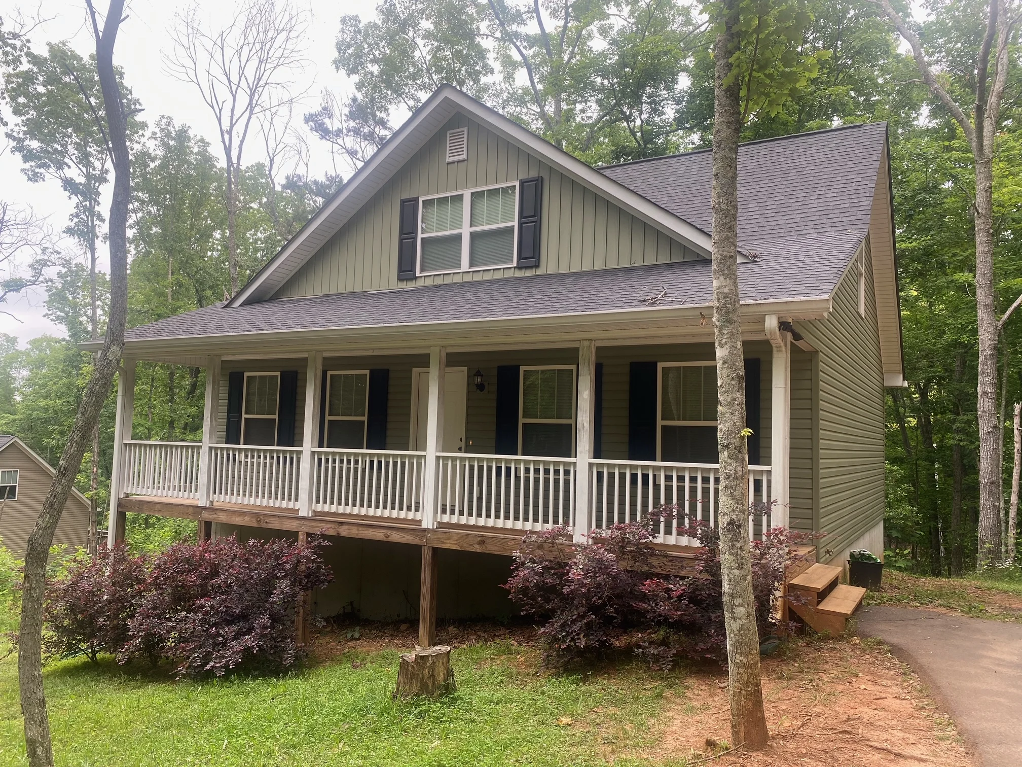 Dahlonega House: 116 River Flow Drive