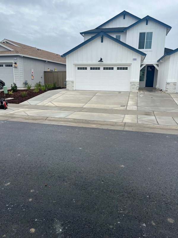 Roseville House: 3064 Vaughn Way
