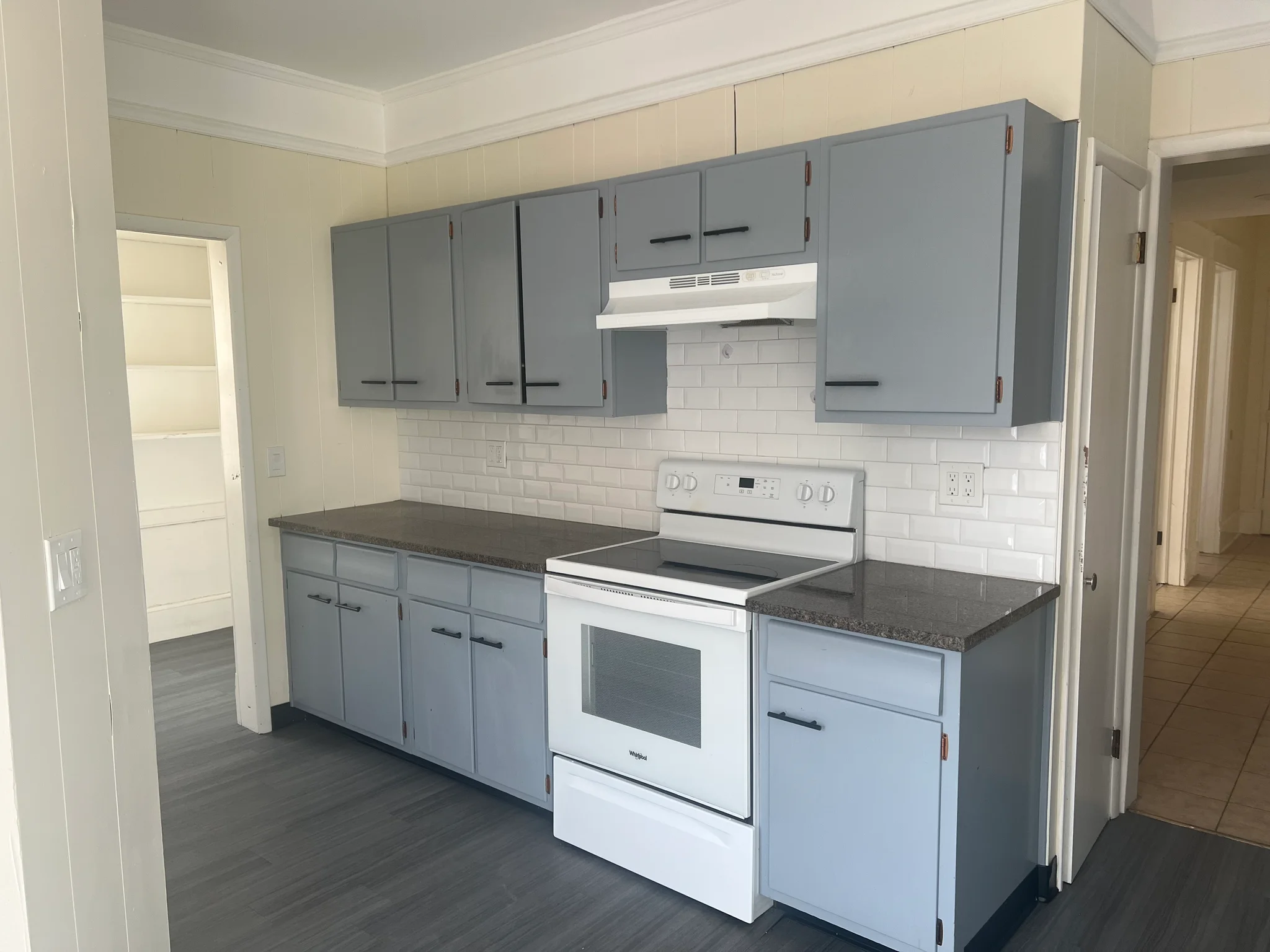 Poughkeepsie Apartment: 8 Fox Ter