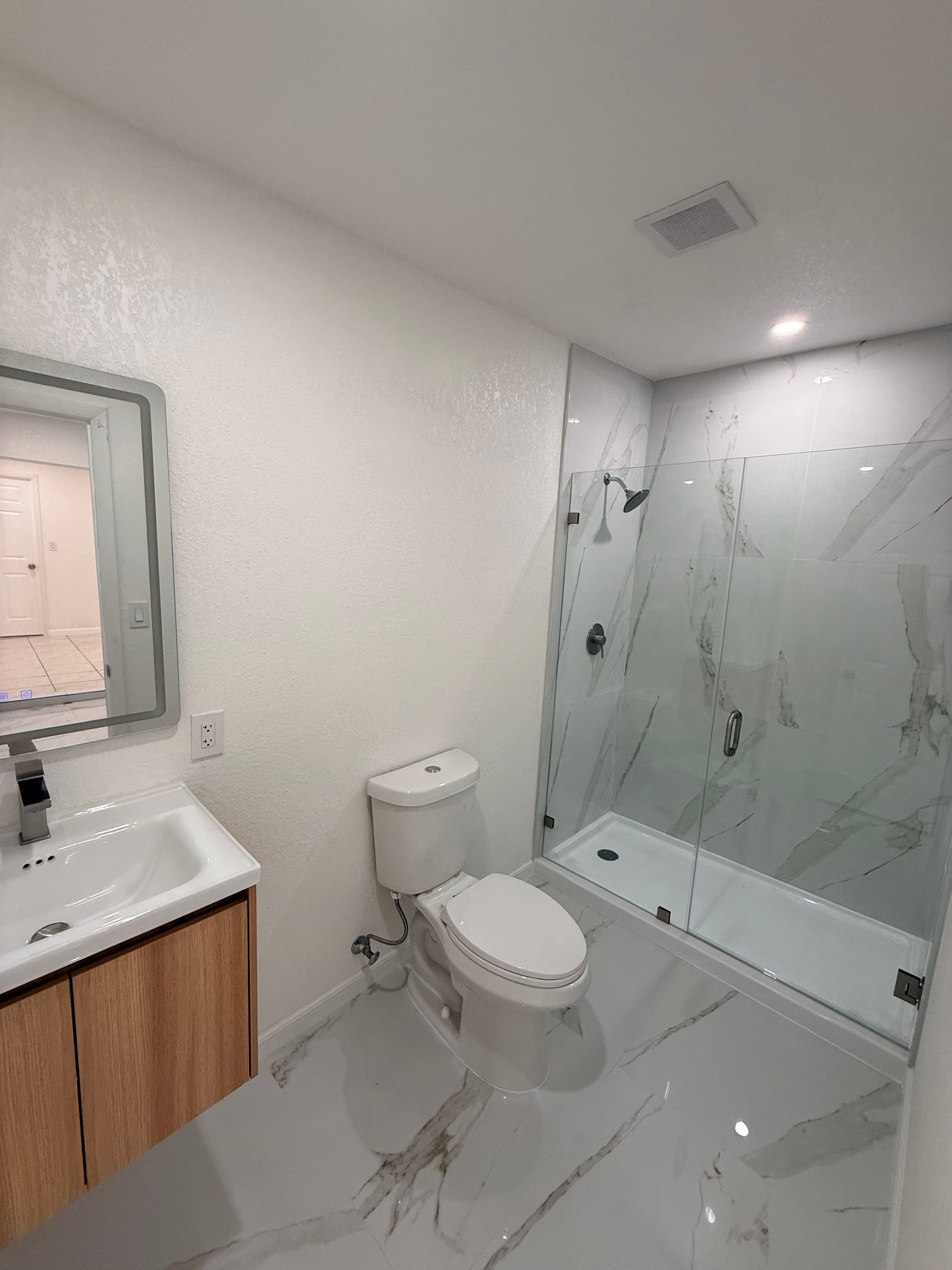 Miami Other: 10424 sw 7 st