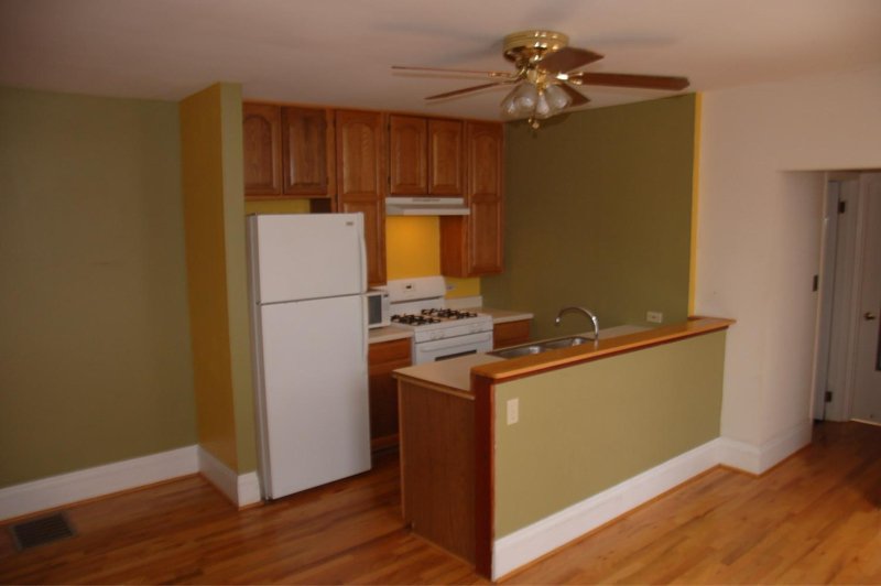 Cincinnati Apartment: 3 W Hollister St